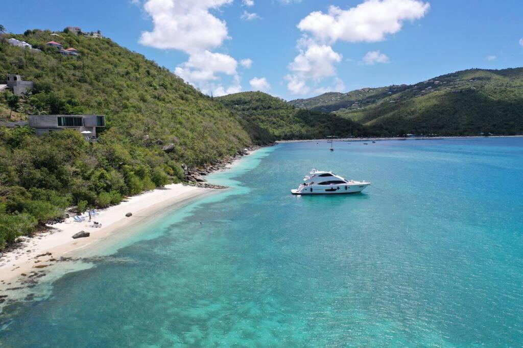Sailfish Villa Luxury Beachfront Estate Magens Bay Cruz Bay Exterior photo