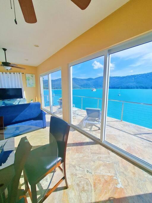 Sailfish Villa Luxury Beachfront Estate Magens Bay Cruz Bay Exterior photo