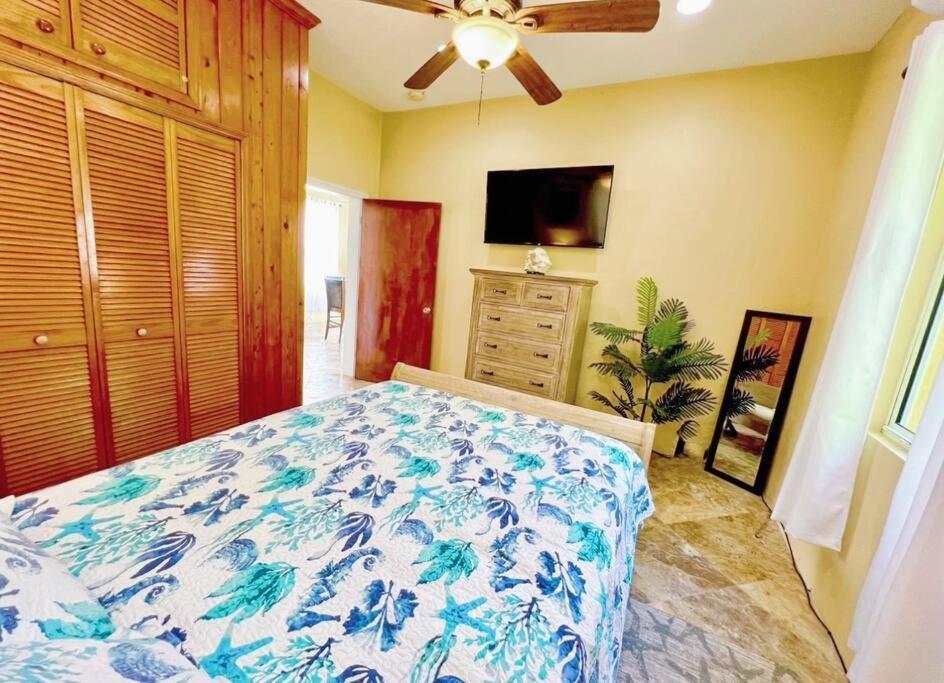 Sailfish Villa Luxury Beachfront Estate Magens Bay Cruz Bay Exterior photo