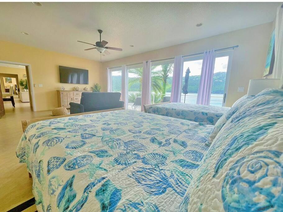 Sailfish Villa Luxury Beachfront Estate Magens Bay Cruz Bay Exterior photo